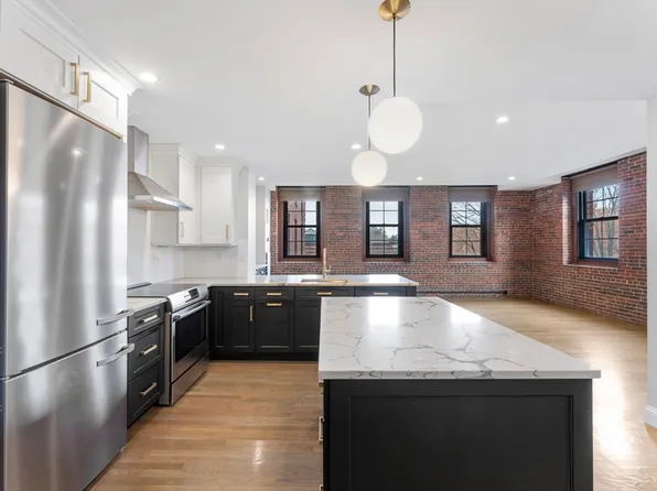 1241-1245 Adams St #F406, Dorchester Center, MA 02124