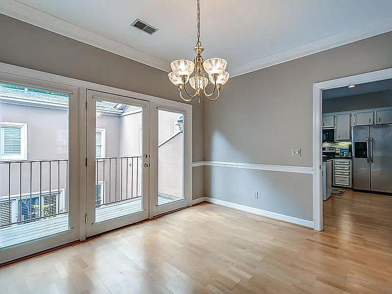 3051 Woodlawn Dr — Photo 9