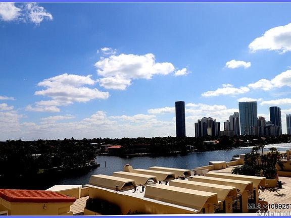 4th image of 20191 E Country Club Dr APT 608