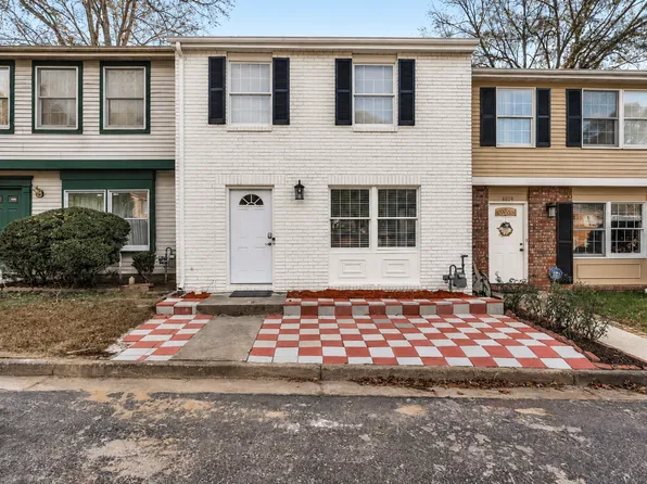 8802 Long Beach Cir, Sandy Springs, GA 30350