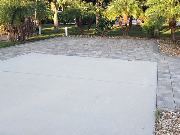 5th image of 816 Gulf Waters Blvd