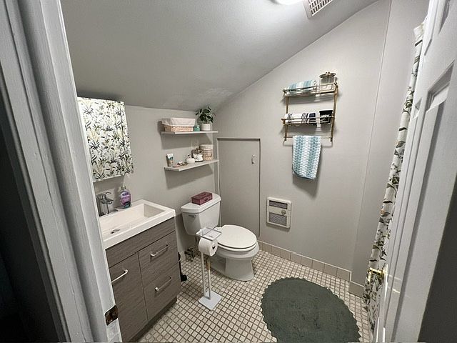 Large full bath