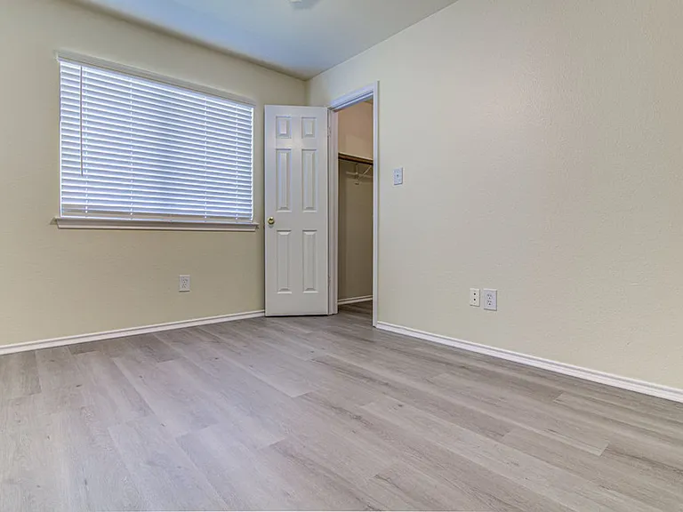1604 Southwestern Trl — Photo 13