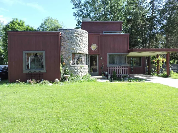326 E Orchard St, Standish, MI 48658
