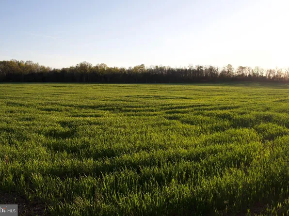 11763 Harney Rd, Taneytown, MD 21787