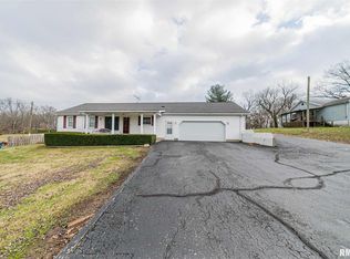 520 Old Broughton Rd, Eldorado, IL 62930