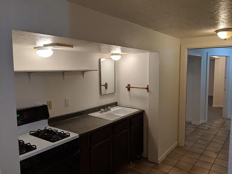 1311 NE Schuyler St #3-1 — Photo 9