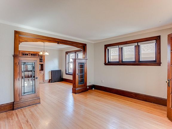 2nd image of 1725 Laurel Ave #2