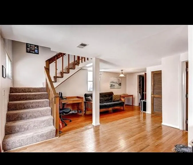 2568 River Dr — Photo 3