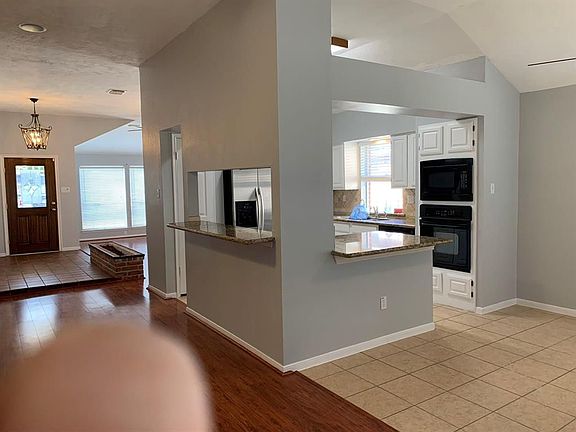 5th image of 3111 Lazy Brook Dr