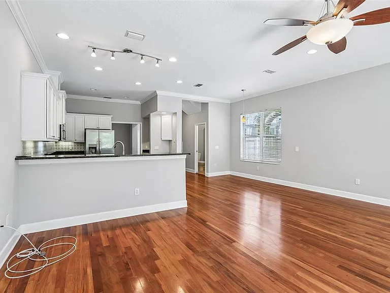 502 S Lincoln Ave — Photo 10
