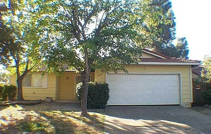 8209 Manhattan Dr — Photo 7