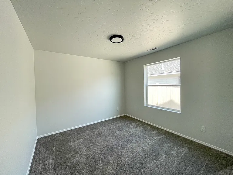 12633 Dovekie St — Photo 31