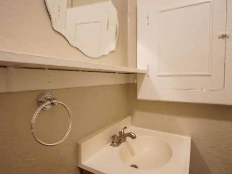 715 SW King Ave #44 — Photo 17