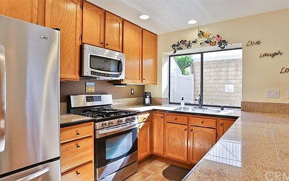 4th image of 1555 San Fernando Dr