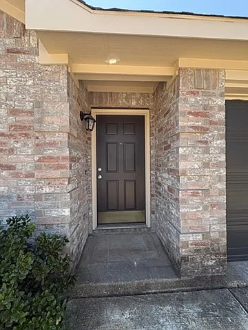 3 bed, 1428 sqft, $2,300 — Photo 2