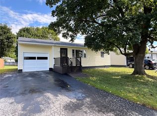 448 Van Roen Rd, Utica, NY 13502