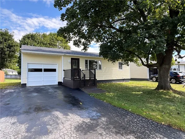 448 Van Roen Rd, Utica, NY 13502