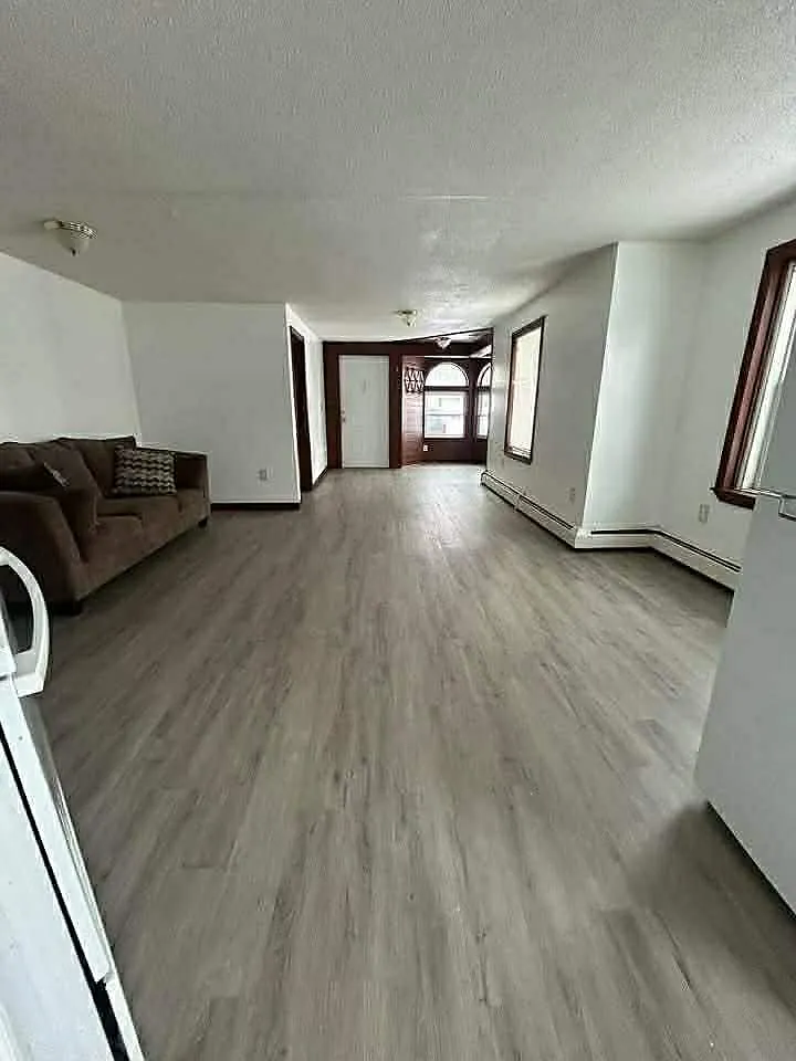 Building Photo - 89 Emerson St #1-R