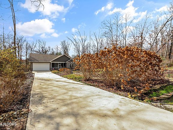3rd image of 2220 Wichita Dr