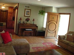 9155 Monogram Ave, North Hills, CA 91343