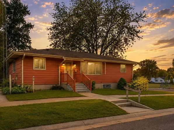 826 W Franklin St, Portage, WI 53901