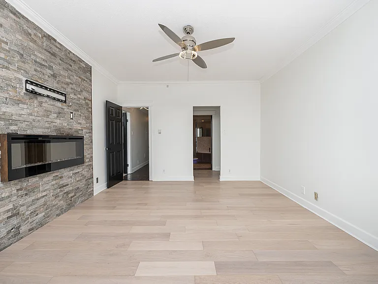 10082 148th St #2302 — Photo 22