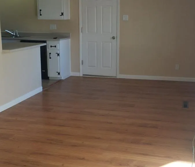 4102 Comanche Rd NE — Photo 7