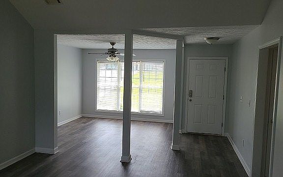 2nd image of 869 Lee Road 213