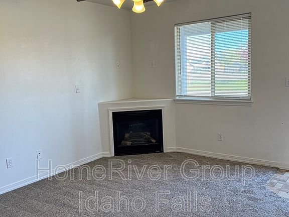4th image of 1675 N Stevens Dr APT C