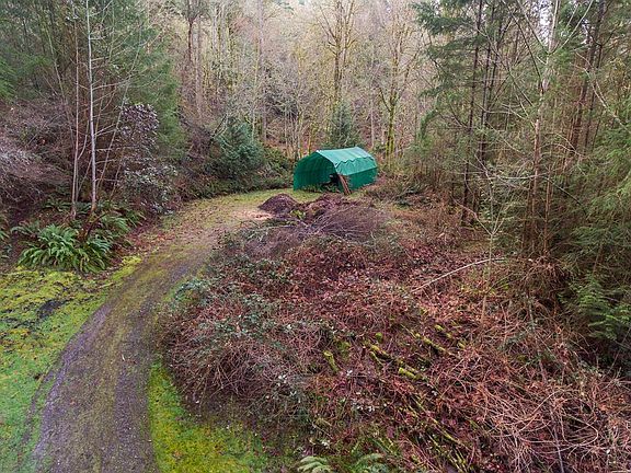 4th image of 10414 Kopachuck Dr NW