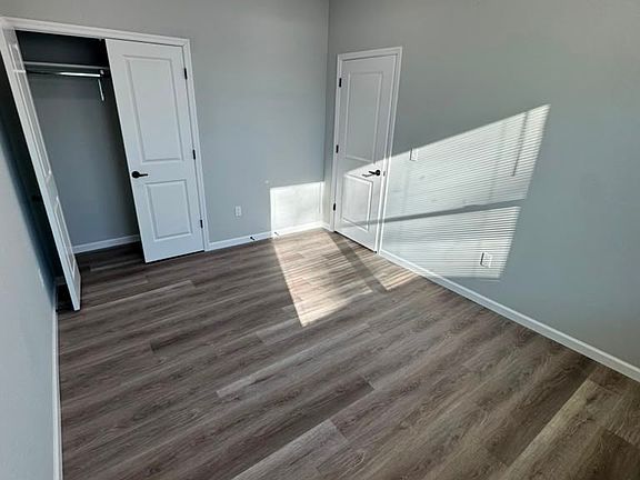 5th image of 22 Seeley St Floor 1