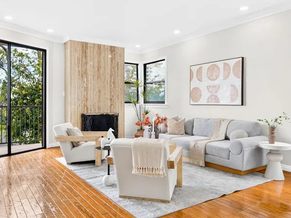 9000 Cynthia St APT 212, West Hollywood, CA 90069
