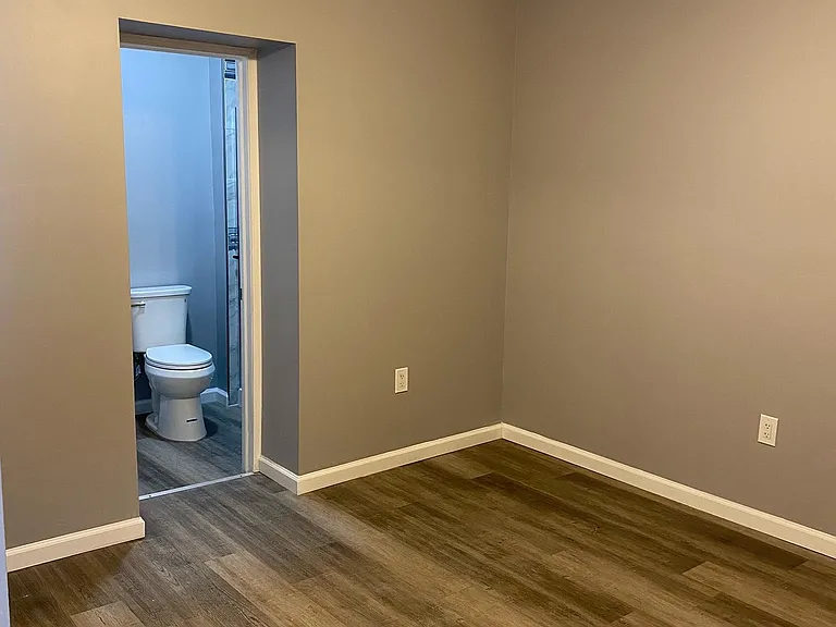 6 S Franklintown Rd #A — Photo 13