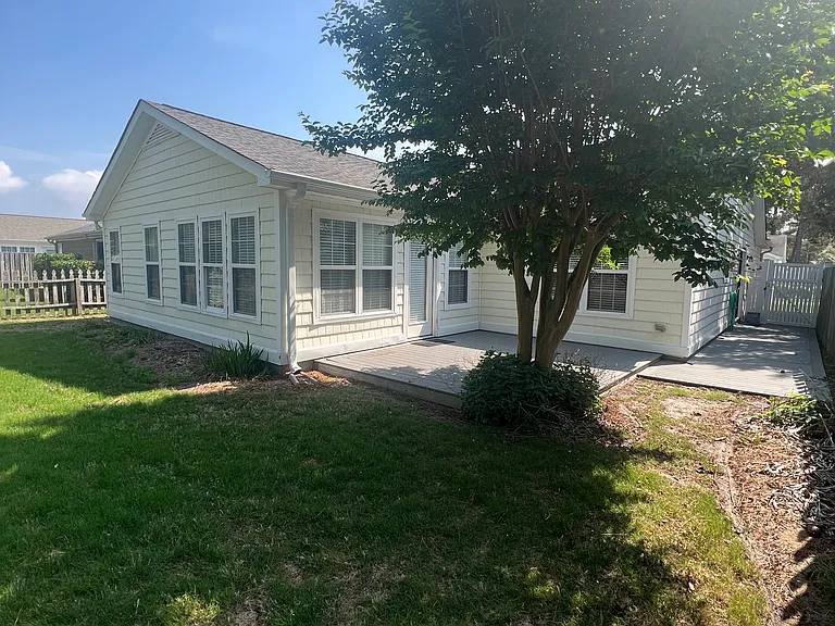 5218 Minnesota Dr — Photo 2