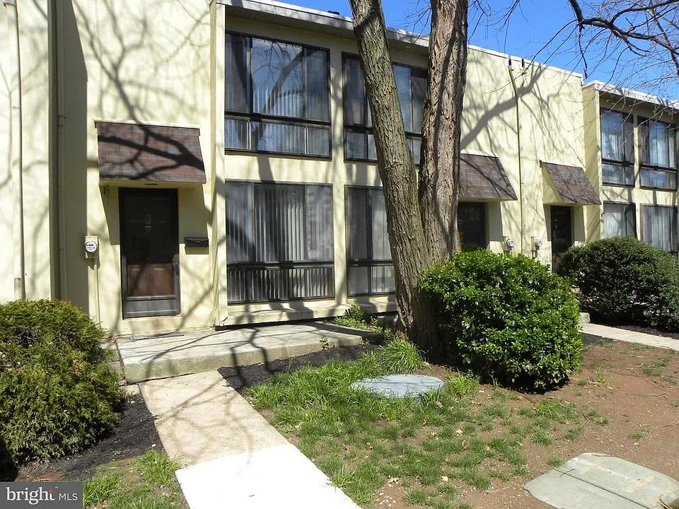 Front Entrance and Patio