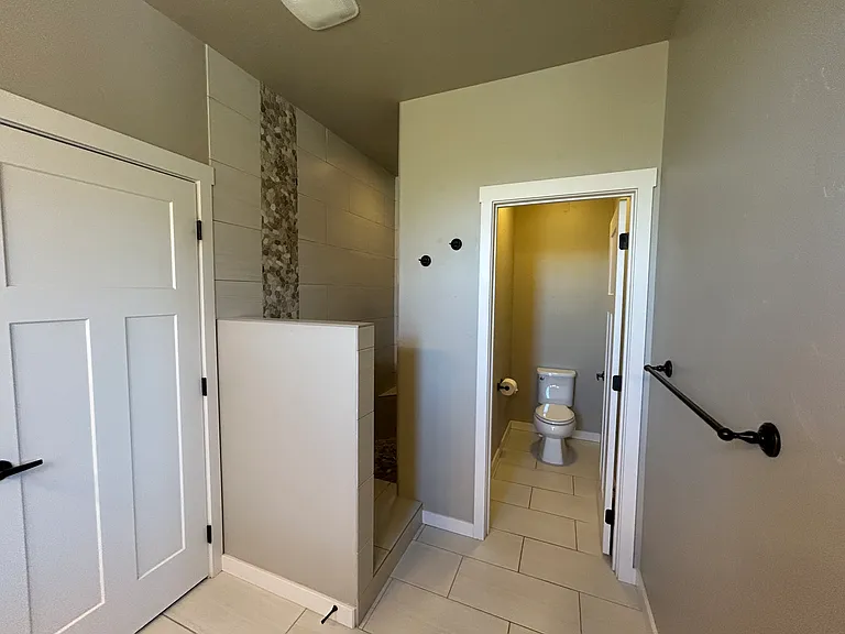 1725 E Bellalucca Ln — Photo 17