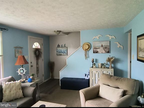 2nd image of 1634 Secretariat Dr
