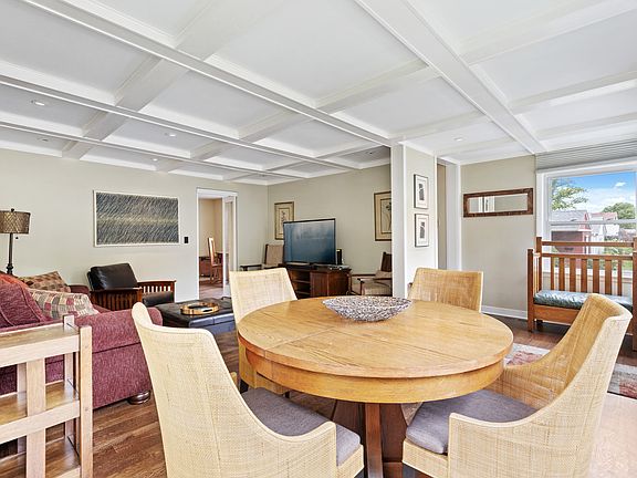 5th image of 350 S Lodge Ln