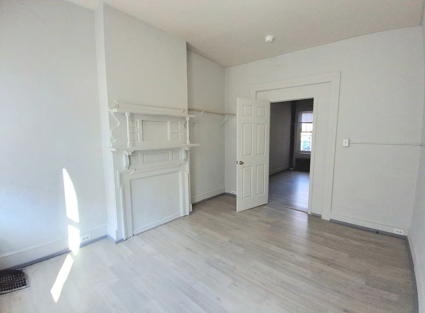 221 S Pine Street — Photo 2