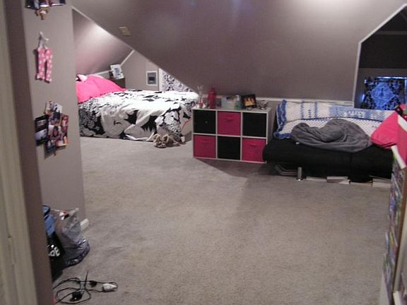 4th image of 406 Woodland Ave #2