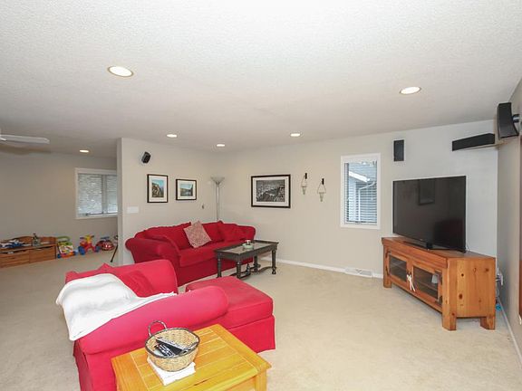 5th image of 5150 Hemlock Ln N