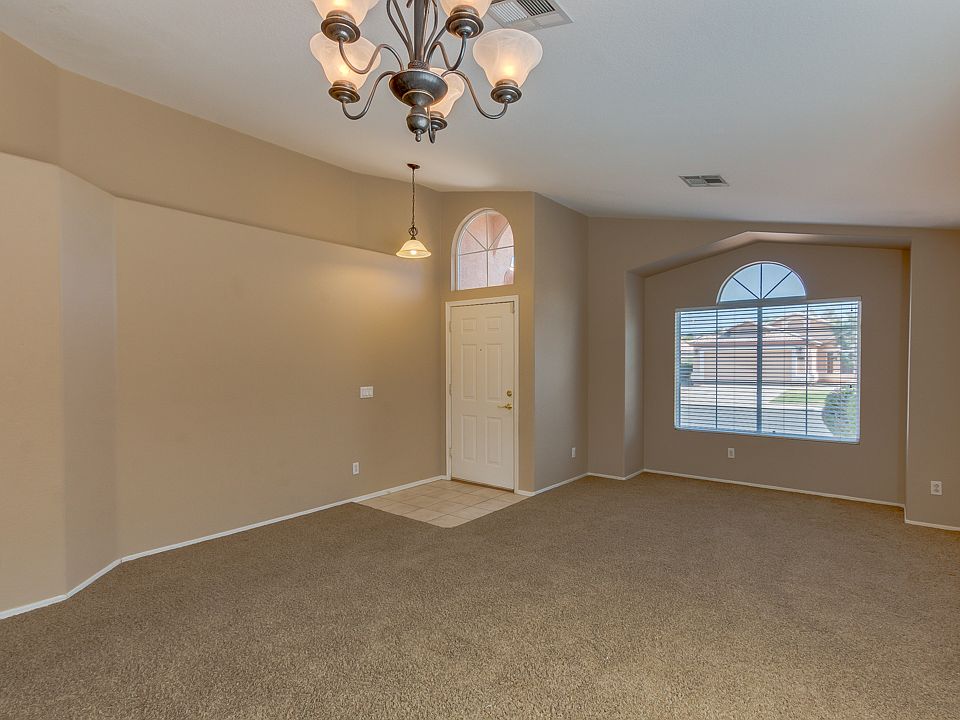 1st image of 4961 E Holmes Ave