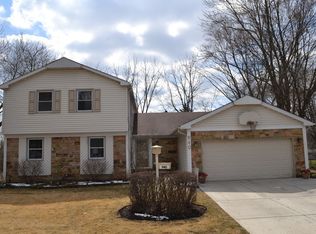 940 Dunham Ln, Buffalo Grove, IL