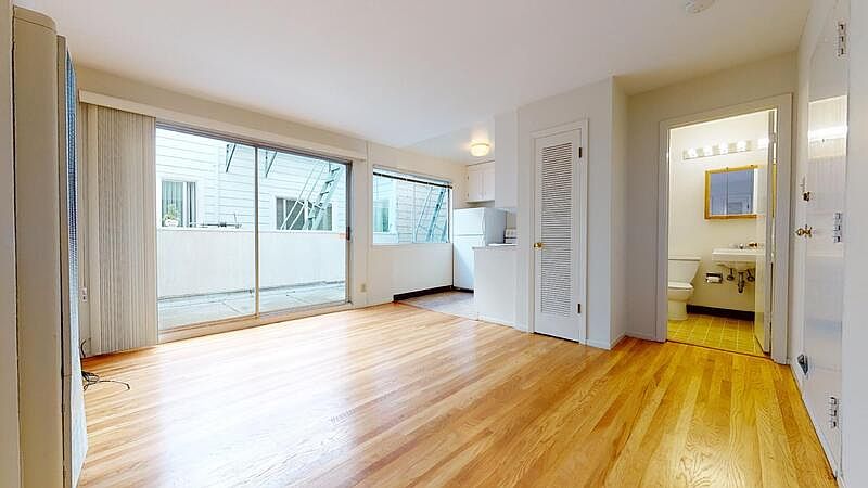 1st image of 359 21st Ave