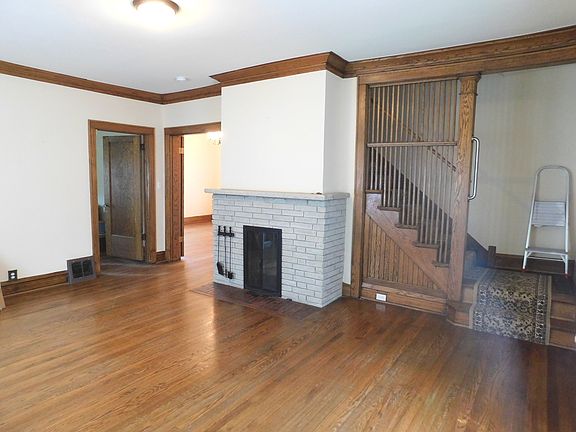 3rd image of 11423 S Longwood Dr