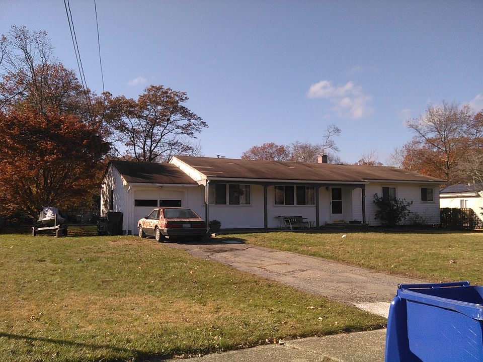 1st image of 1023 Crystal Dr