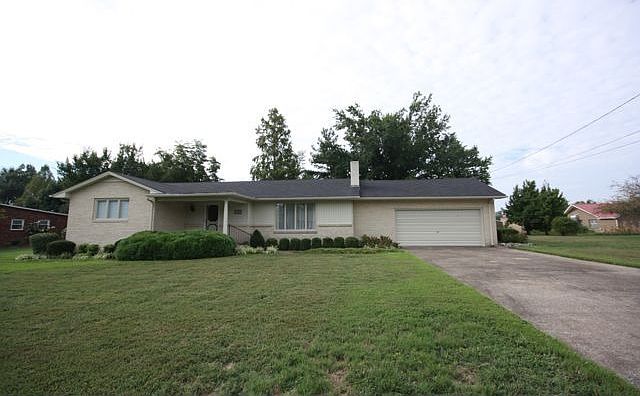 1st image of 1719 Holiday Dr