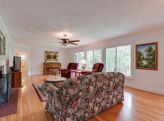 4th image of 10900 Melton View Ln