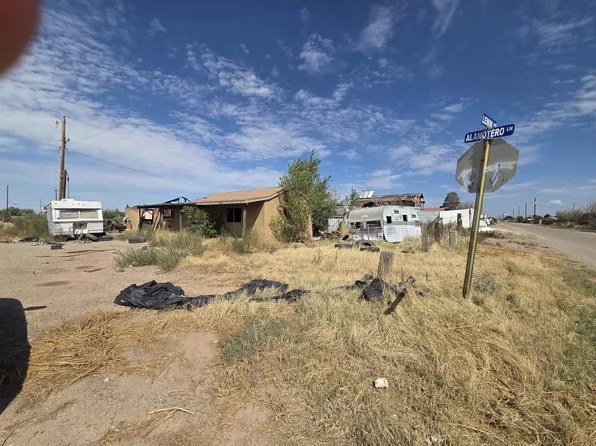 35 Alamotero Ln, Alamogordo, NM 88310